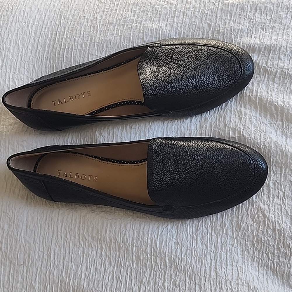 NWOT TALBOTS Women's Black Pebbled Leather Shoe Flats Slip Ons Loafets Size 9.5M